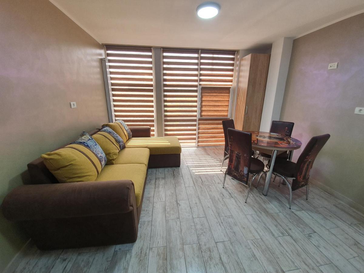 Apartament Negris Birlad Exterior foto